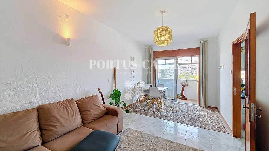 Apartamento T4 para Venda em Paranhos Foto 3
