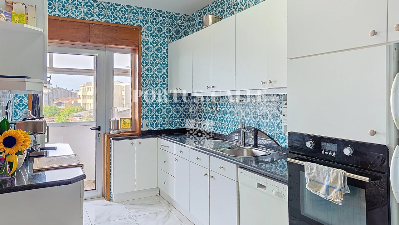 Apartamento T4 para Venda em Paranhos Foto 8
