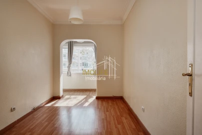 Apartamento T2 para Venda em Alvalade