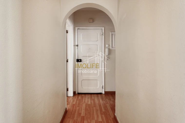 Apartamento T2 para Venda em Alvalade Foto 8