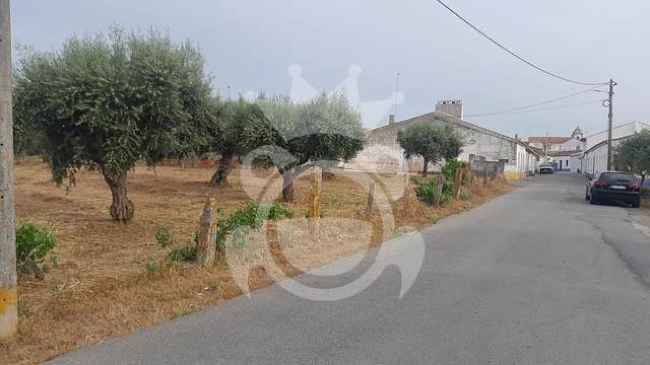 Moradia T3 para Venda em Corval Foto 6