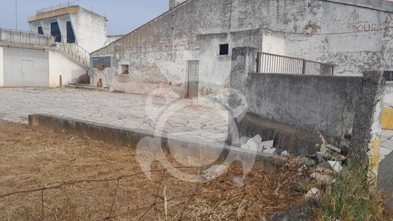 Moradia T3 para Venda em Corval Foto 8