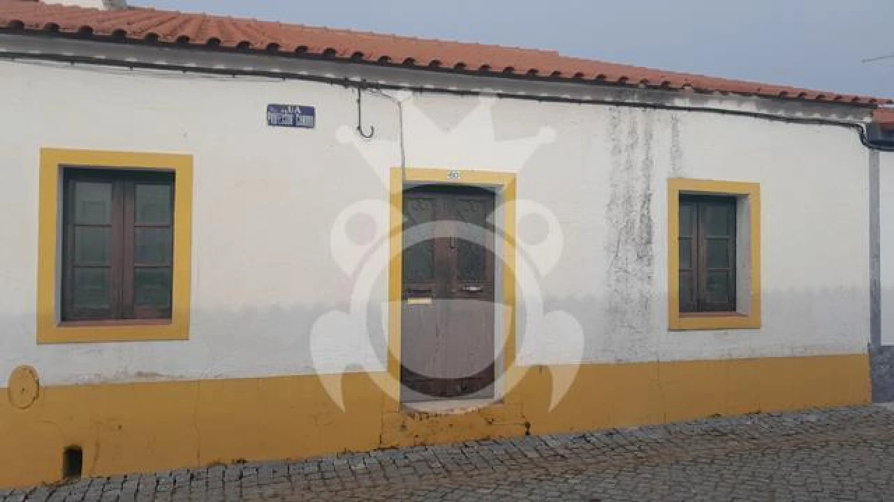 Moradia T3 para Venda em Corval Foto 1