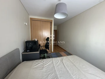Apartamento T2 para Venda em Ramada e Caneças