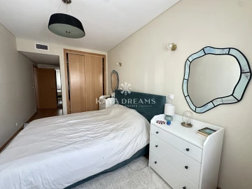 Apartamento T2 para Venda em Ramada e Caneças