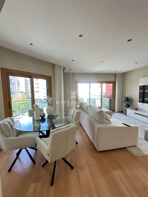 Apartamento T2 para Venda em Ramada e Caneças