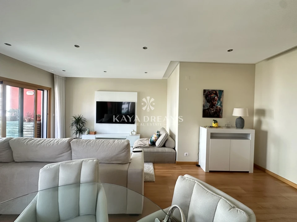 Apartamento T2 para Venda em Ramada e Caneças Foto 2