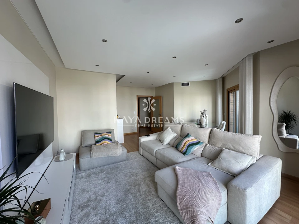 Apartamento T2 para Venda em Ramada e Caneças Foto 3