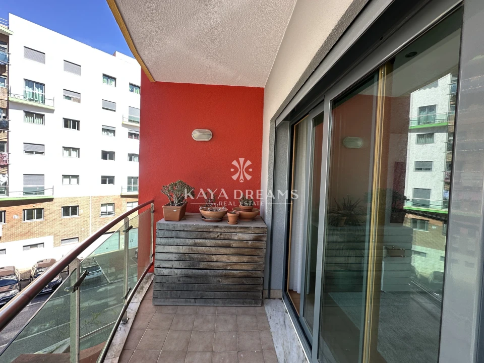 Apartamento T2 para Venda em Ramada e Caneças Foto 10