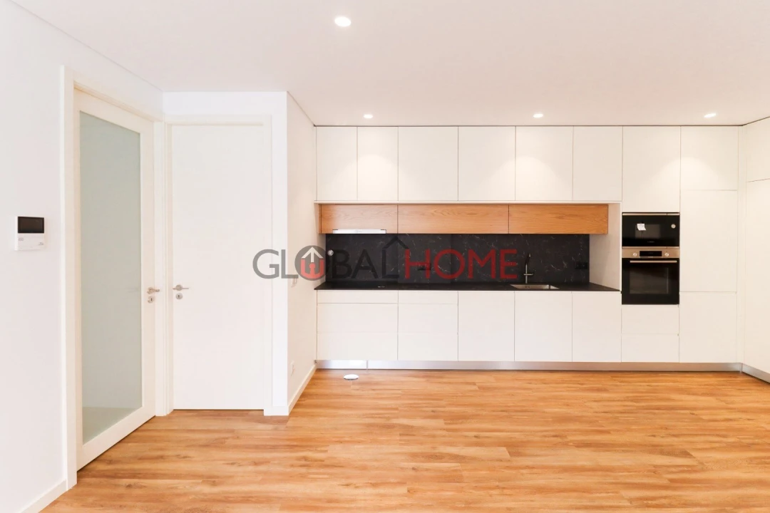 Apartamento T2 para Venda em Alfena Foto 2
