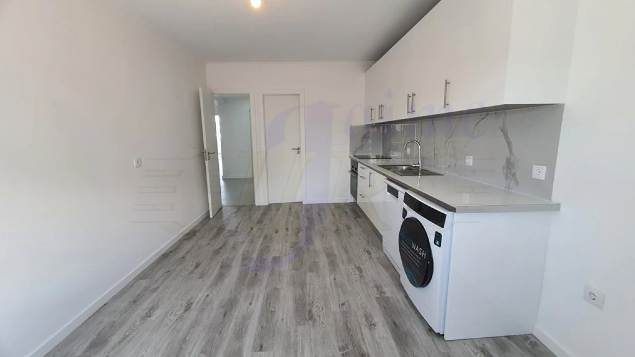 Apartamento T3 para Venda em Agualva e Mira-Sintra Foto 2