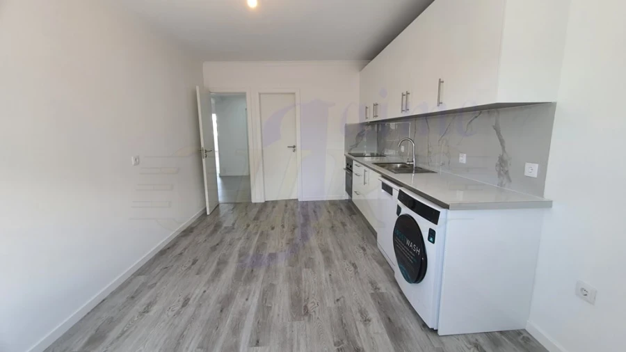 Apartamento T3 para Venda em Agualva e Mira-Sintra Foto 2