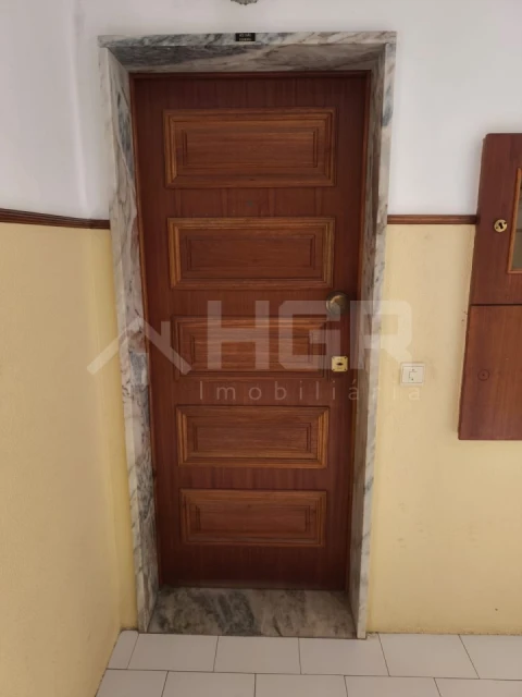 Apartamento T3 para Venda em Baixa da Banheira e Vale da Amoreira