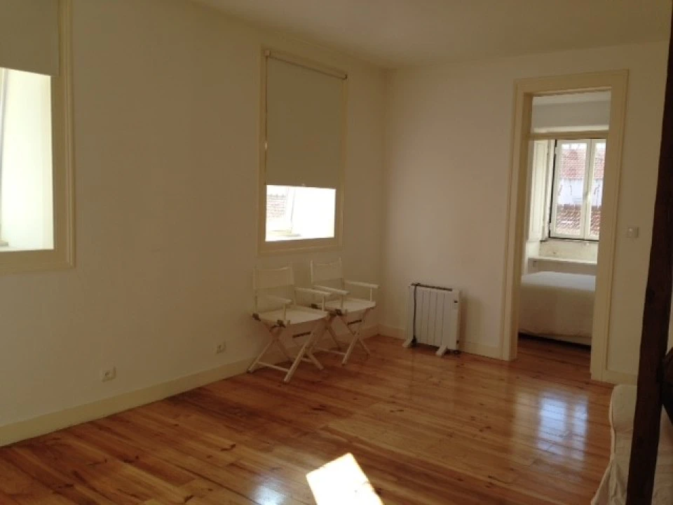 Apartamento T1 para Venda em Campo de Ourique Foto 2