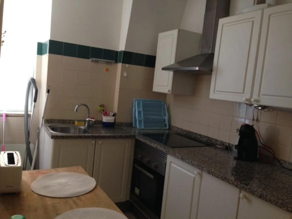 Apartamento T1 para Venda em Campo de Ourique Foto 8