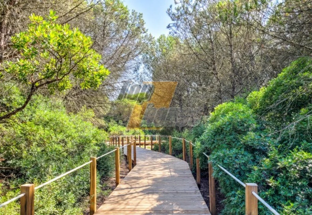 Negócio para Venda em Charneca de Caparica e Sobreda Foto 7