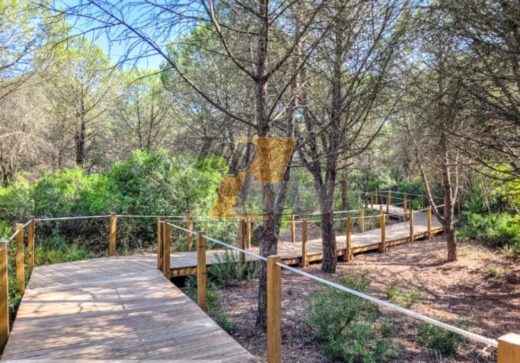 Negócio para Venda em Charneca de Caparica e Sobreda Foto 8