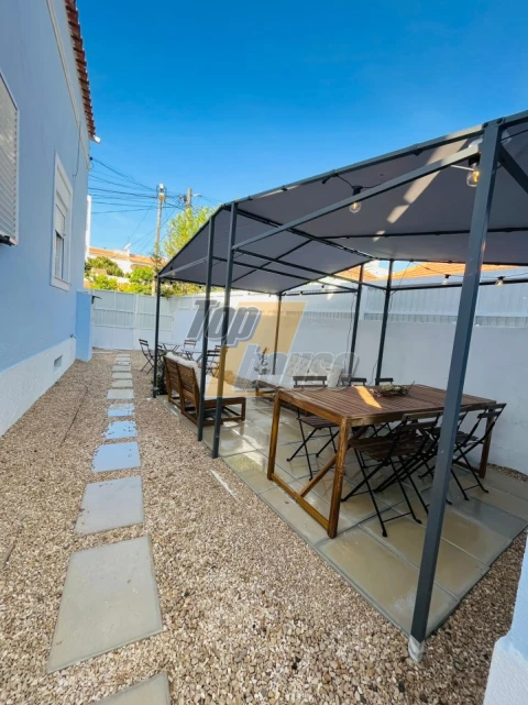 Moradia T10 para Venda em Costa da Caparica
