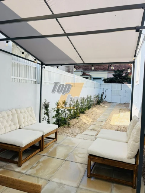 Moradia T10 para Venda em Costa da Caparica