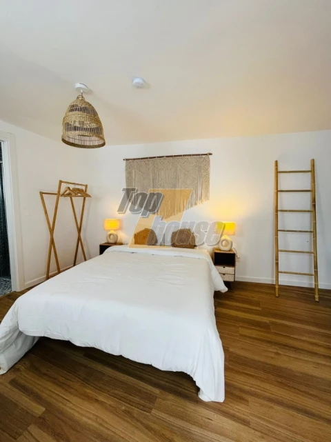 Moradia T10 para Venda em Costa da Caparica