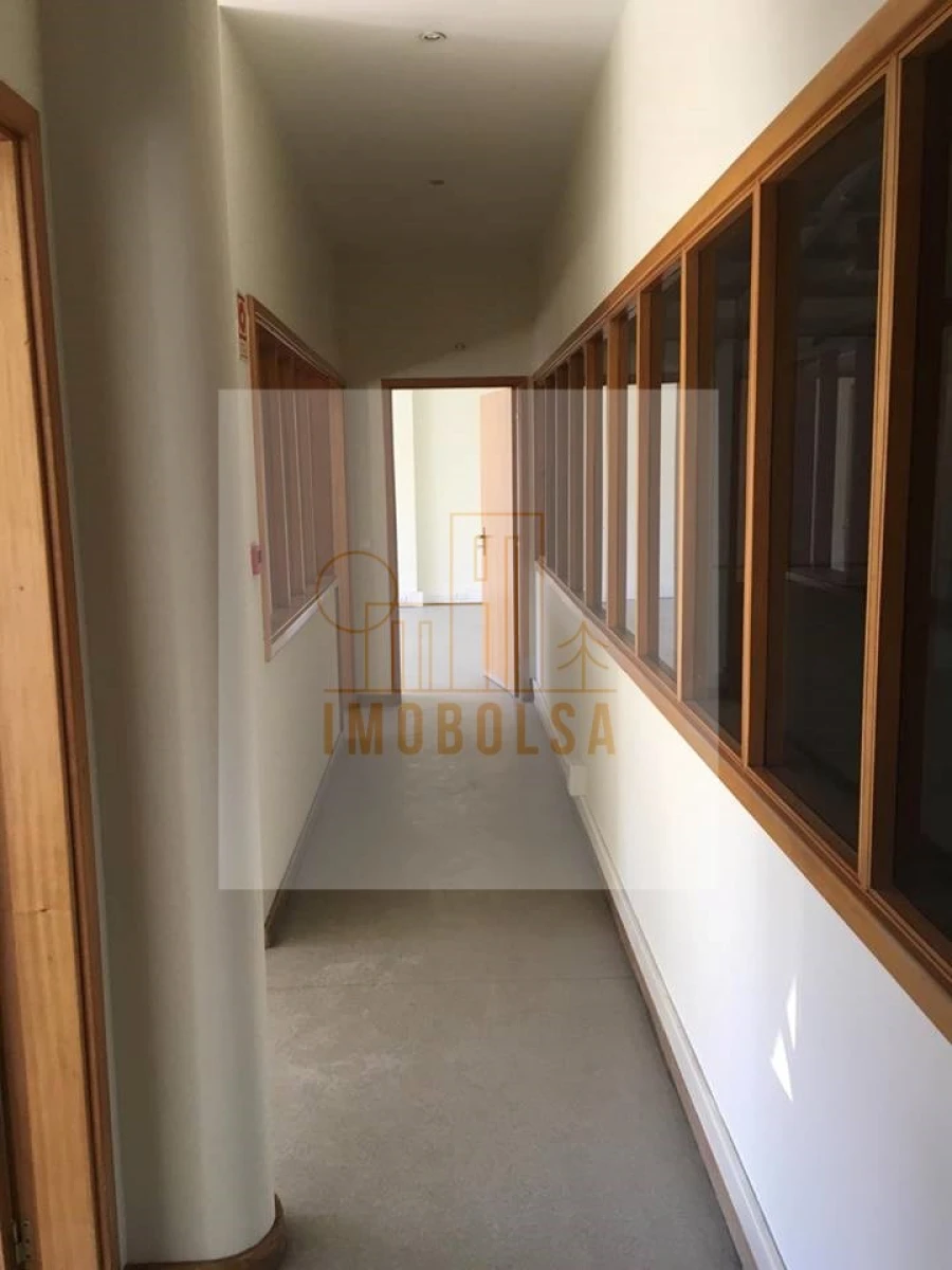 Armazém para Arrendamento em Moreira Foto 4