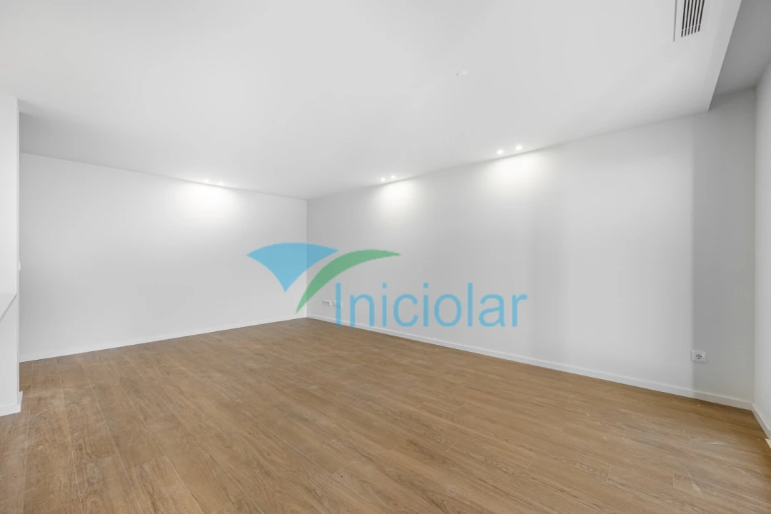 Apartamento T3 para Venda em Cidade da Maia Foto 5