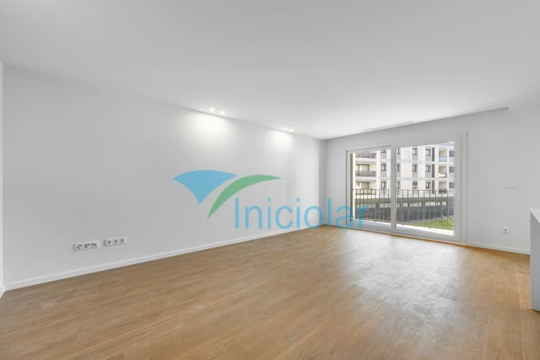 Apartamento T3 para Venda em Cidade da Maia Foto 4