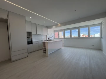 Apartamento T3 para Venda em Olivais