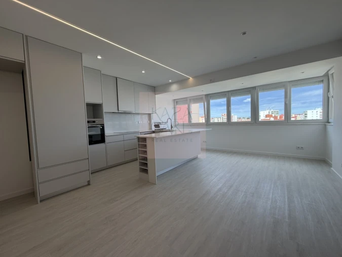 Apartamento T3 para Venda em Olivais Foto 2