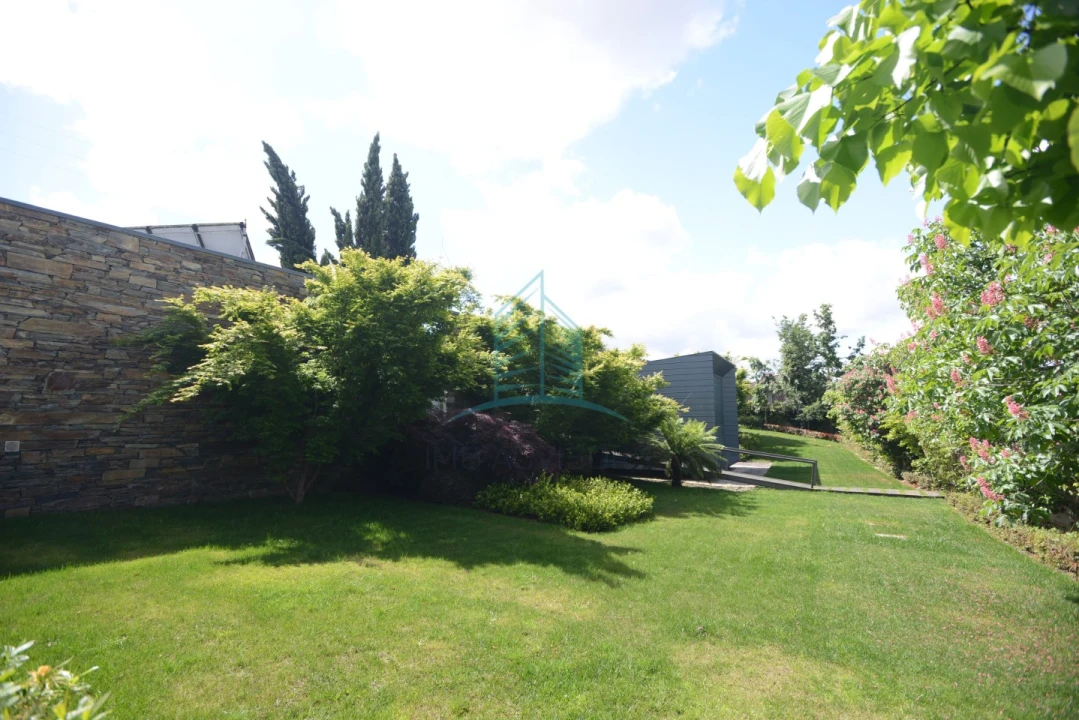 Moradia T3 para Venda em Campo e Sobrado Foto 4