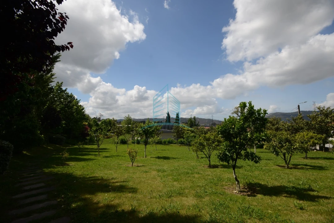 Moradia T3 para Venda em Campo e Sobrado Foto 11