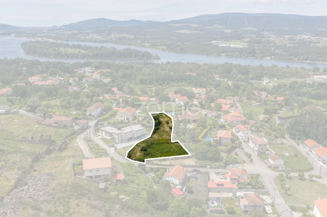 Terreno para Venda em Loivo Foto 1