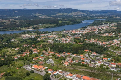 Terreno para Venda em Loivo
