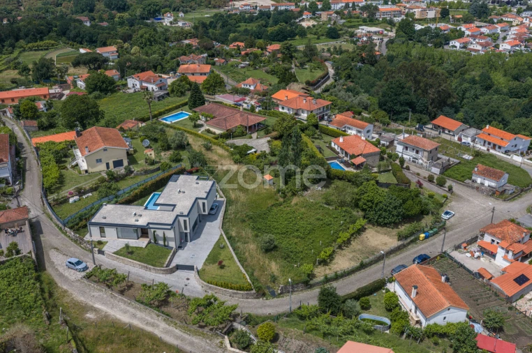 Terreno para Venda em Loivo Foto 11