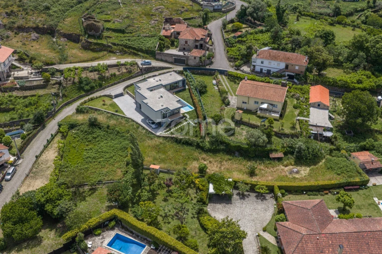 Terreno para Venda em Loivo Foto 14