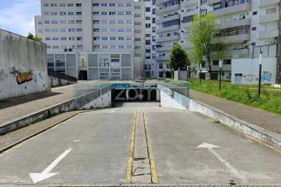 Garagem para Arrendamento em Cidade da Maia