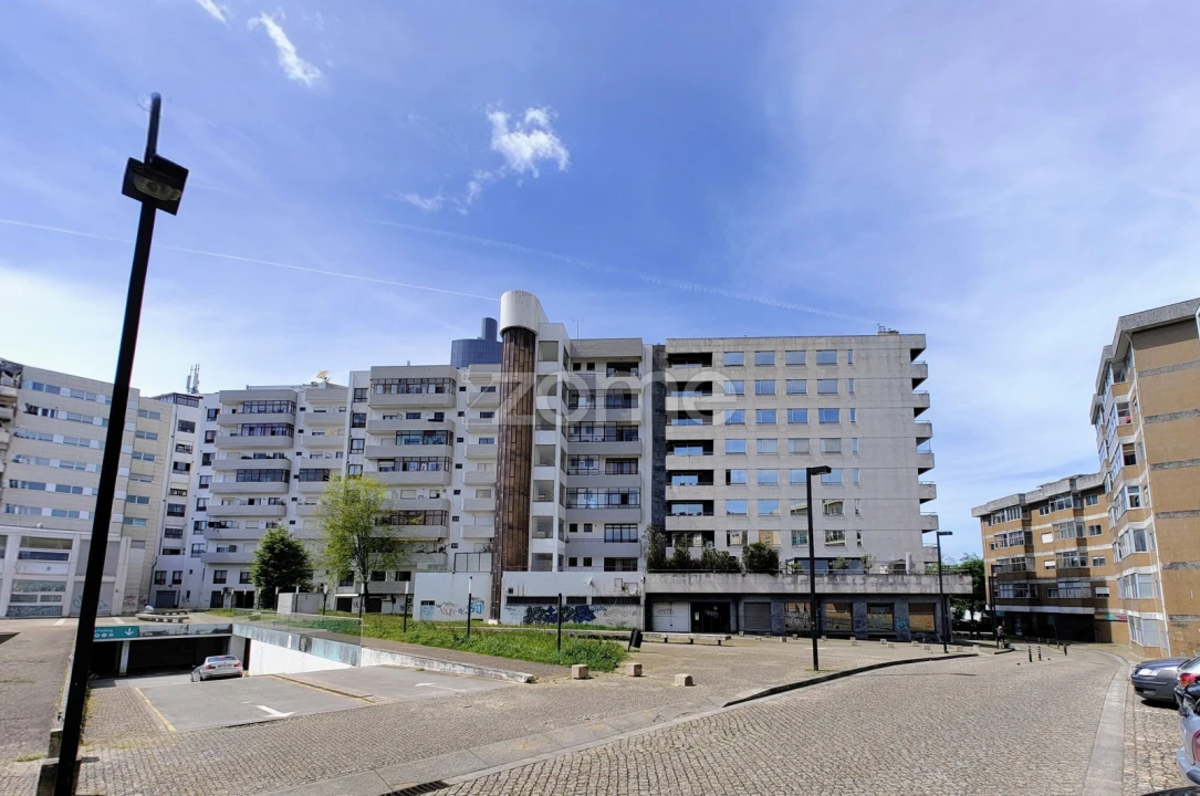 Garagem para Arrendamento em Cidade da Maia Foto 2