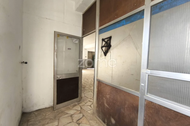 Terreno Comércio / Armazém para Arrendamento em São Domingos de Rana Foto 3