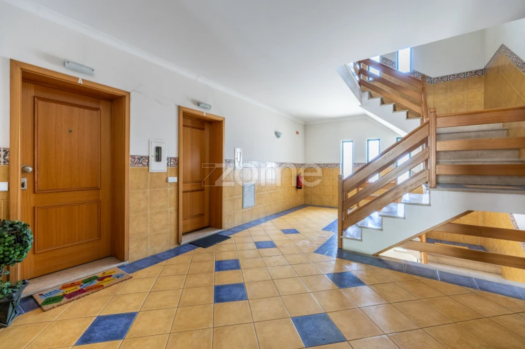 Apartamento T3 para Venda em Marinha Grande Foto 4