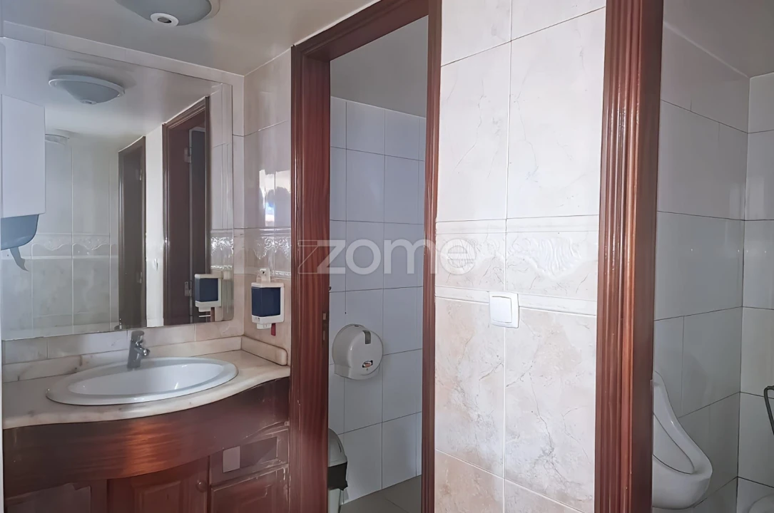 Negócio para Venda em Odivelas Foto 14