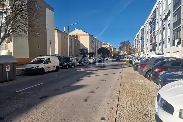 Negócio para Venda em Odivelas Foto 9