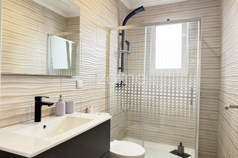 Moradia T2 para Venda em Ponta Delgada (São José) Foto 26