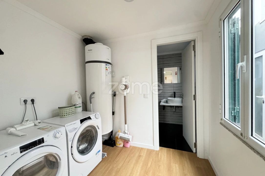 Moradia T2 para Venda em Ponta Delgada (São José) Foto 12