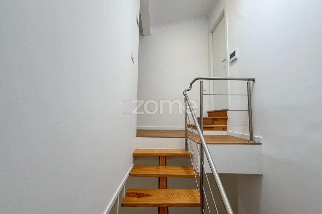 Moradia T2 para Venda em Ponta Delgada (São José) Foto 16