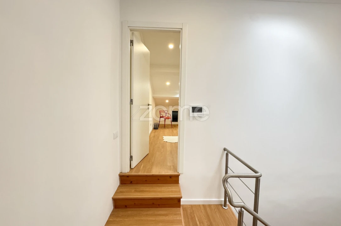 Moradia T2 para Venda em Ponta Delgada (São José) Foto 17