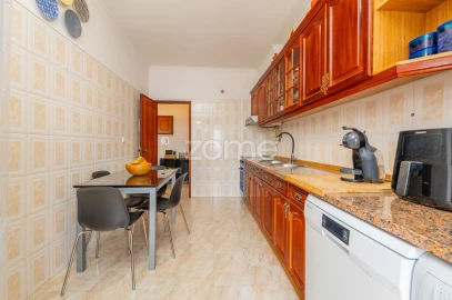 Apartamento T3 para Venda em Seixal, Arrentela e Aldeia de Paio Pires