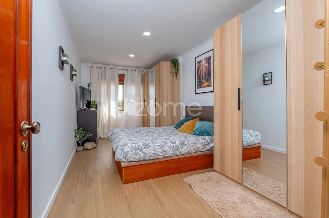 Apartamento T3 para Venda em Seixal, Arrentela e Aldeia de Paio Pires Foto 13