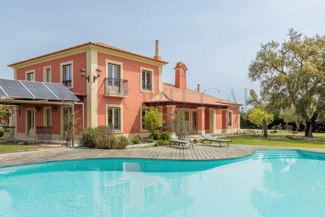 Moradia T4 para Venda em Santo Estêvão Foto 1