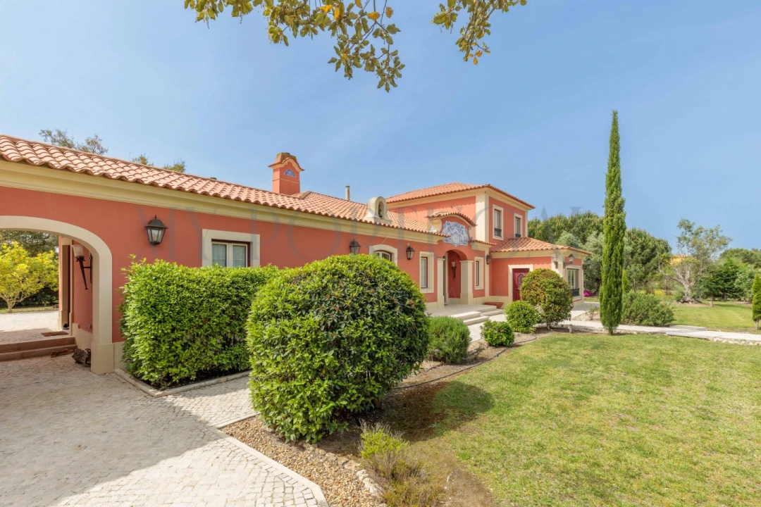 Moradia T4 para Venda em Santo Estêvão Foto 5