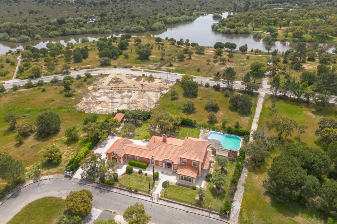 Moradia T4 para Venda em Santo Estêvão Foto 15